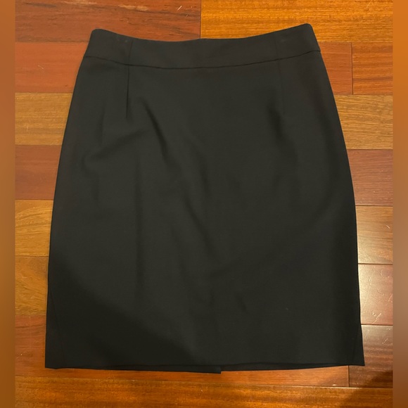 TAG ON Navy Theory skirt (size 8) - Picture 1 of 2